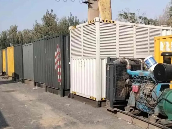 阳泉200KW柴油发电机机组每小时油耗是多少？
